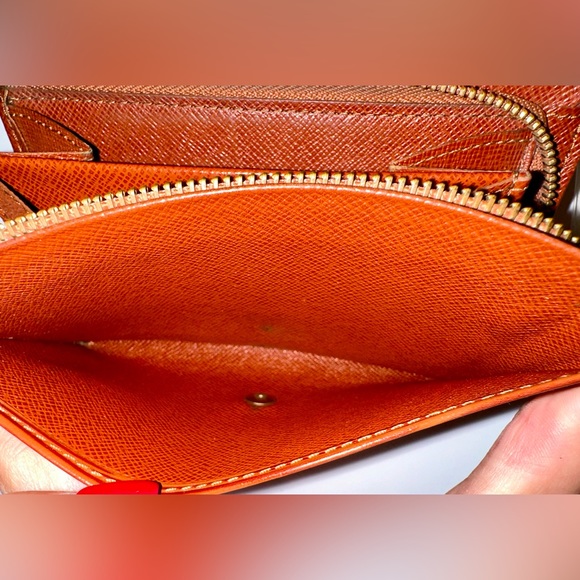 Vintage Louis Vuitton Epi Porte Monnaie Billets Tresor Leather Bifold Wallet - Picture 8 of 13